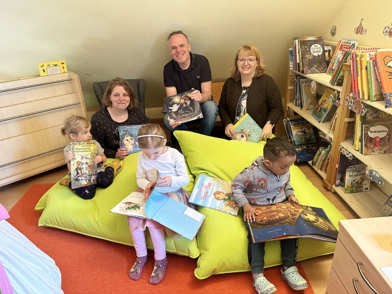 Bücher und mehr für AWO-Kindertagesstätte \